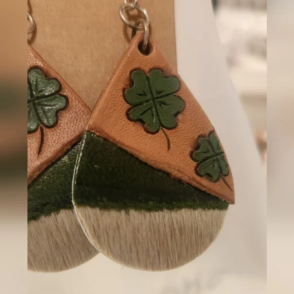 Clover Teardrop Earrings - Green and Tan - Picture 2 of 2